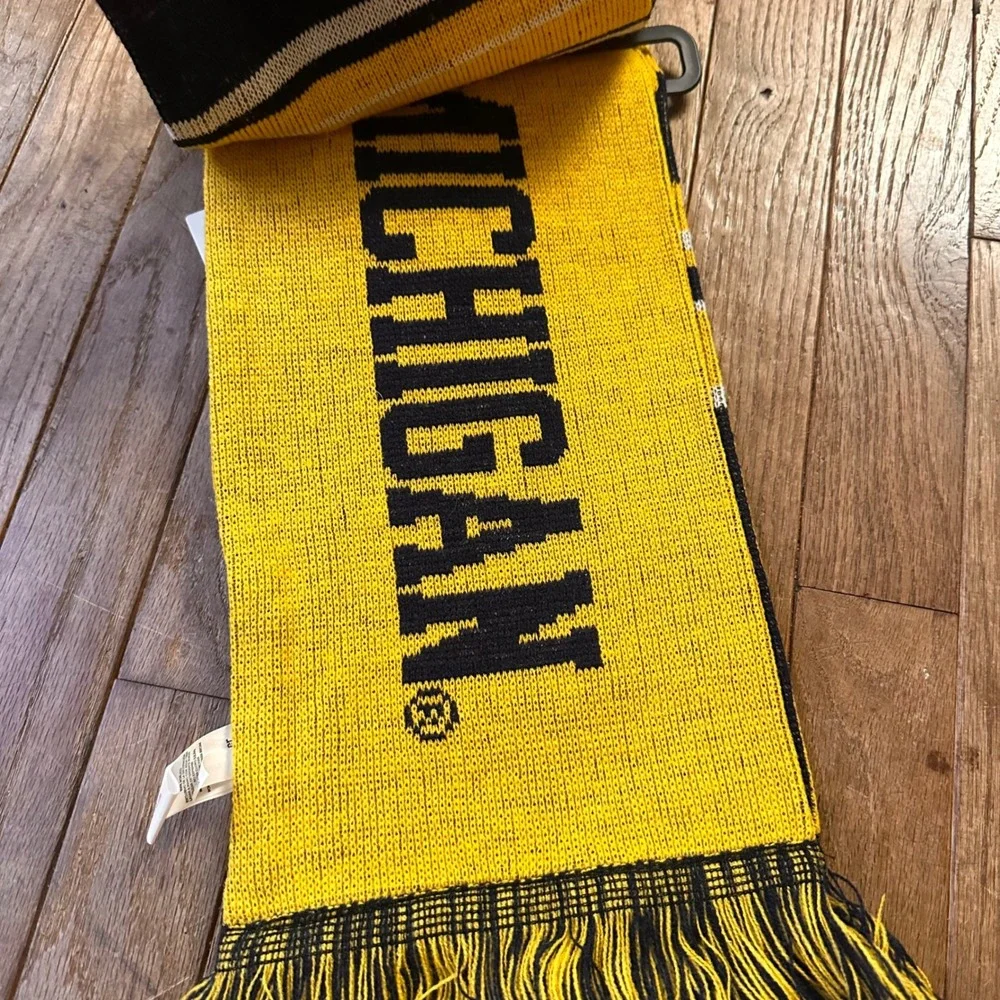 University of Michigan Wolverines Scarf Knit Fringe Maize Yellow Blue Game Day
